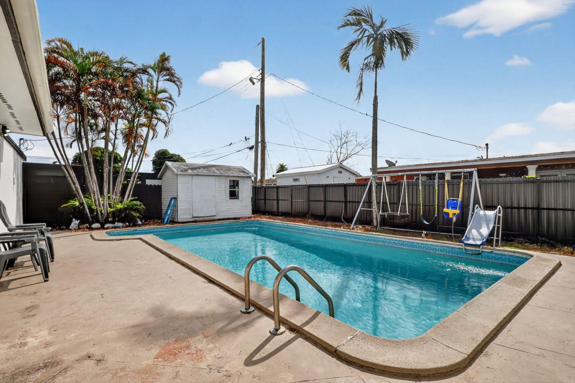 6120 NW 110th Terrace, Hialeah, FL 33012 Photo