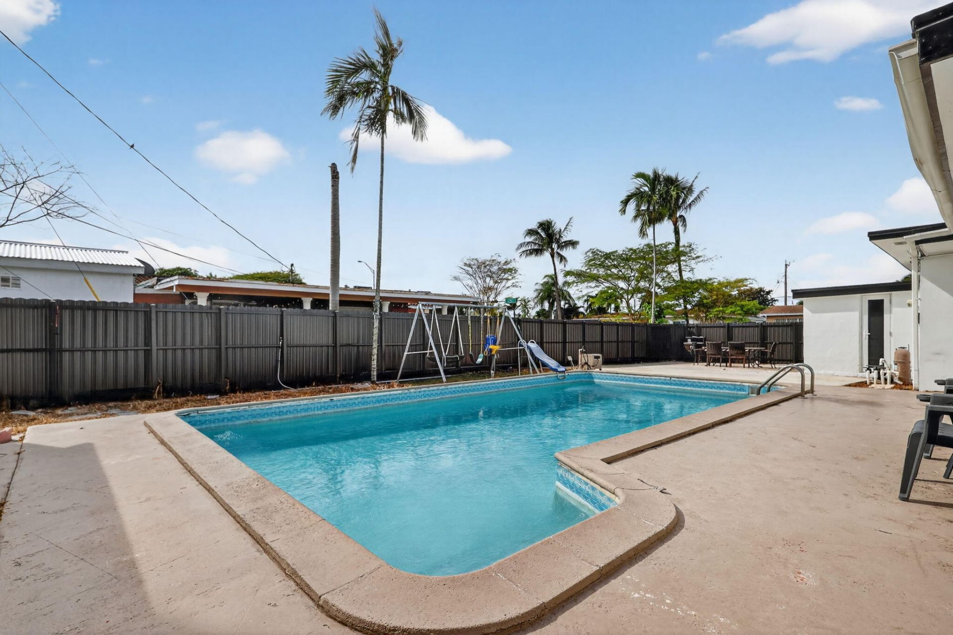 6120 NW 110th Terrace, Hialeah, FL 33012 Photo