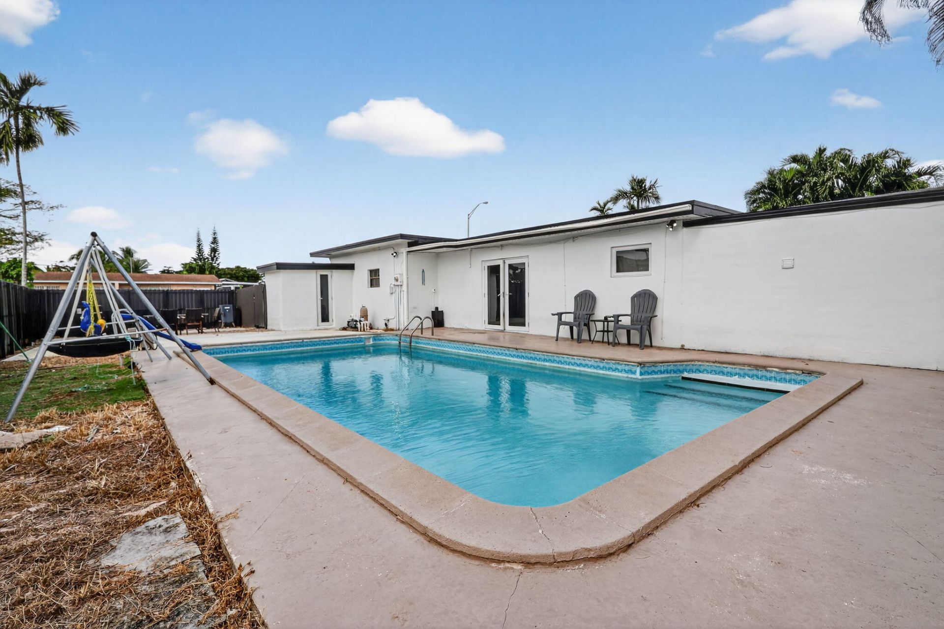 6120 NW 110th Terrace, Hialeah, FL 33012 Photo