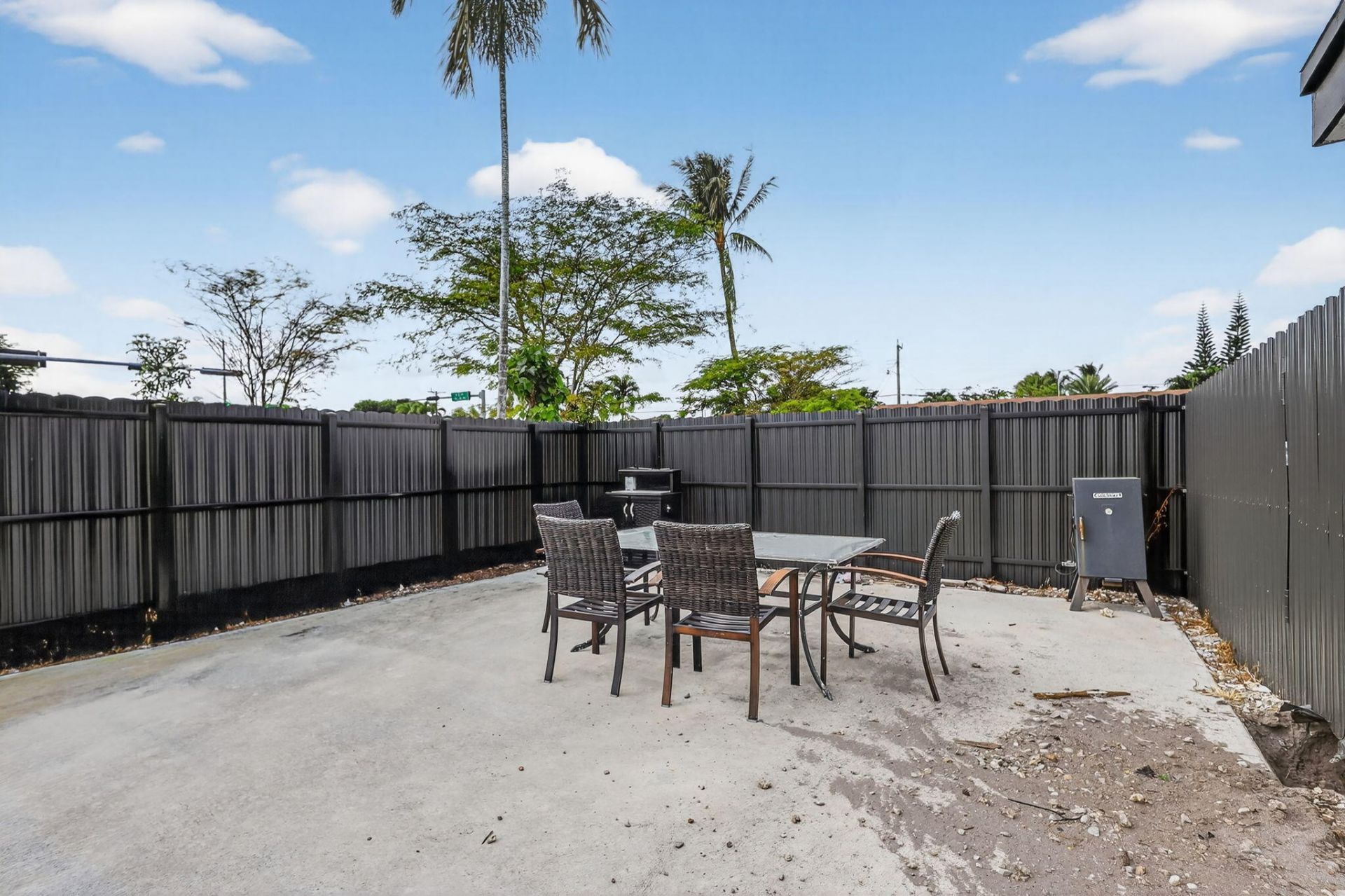 6120 NW 110th Terrace, Hialeah, FL 33012 Photo