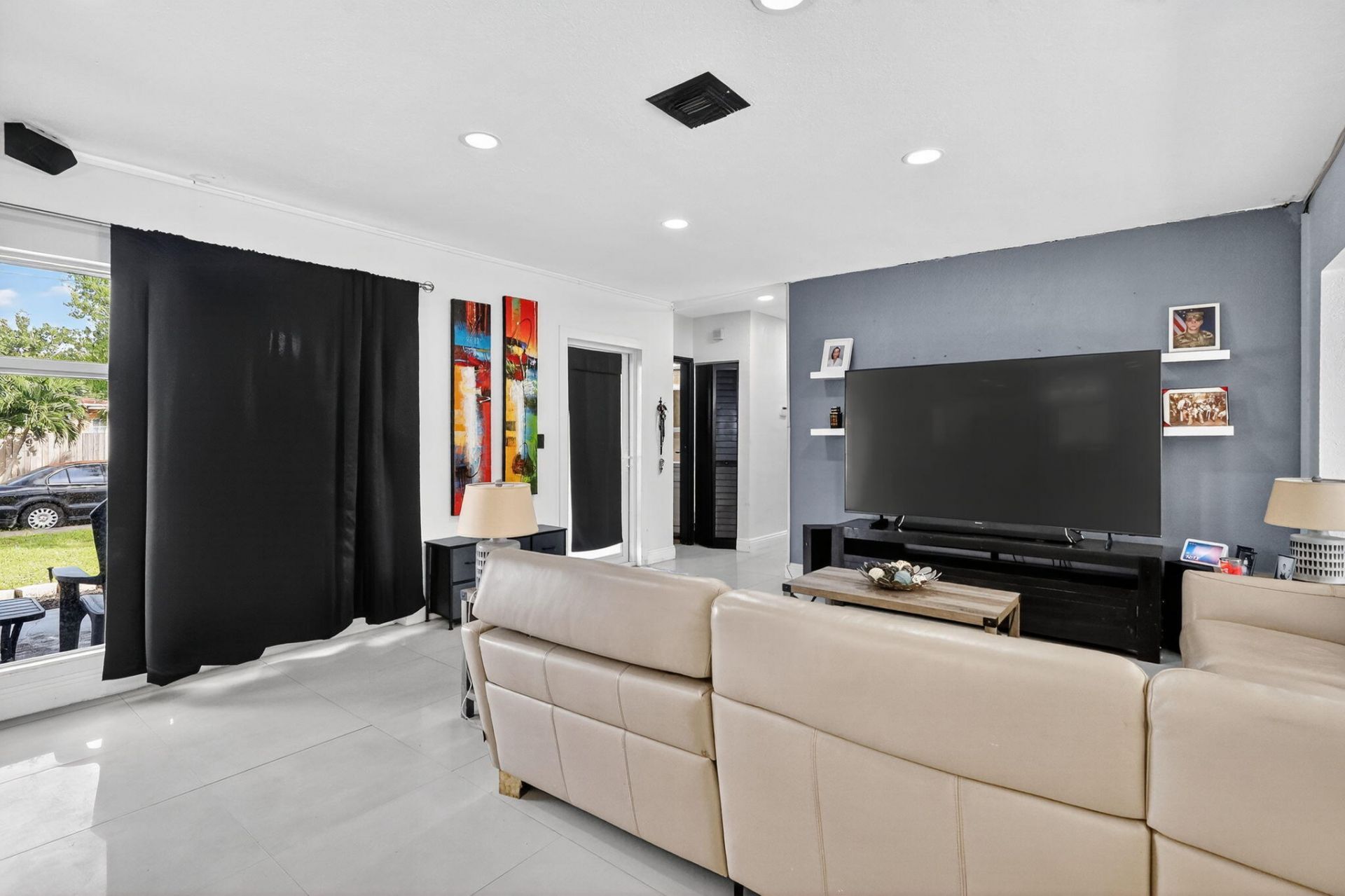 6120 NW 110th Terrace, Hialeah, FL 33012 Photo