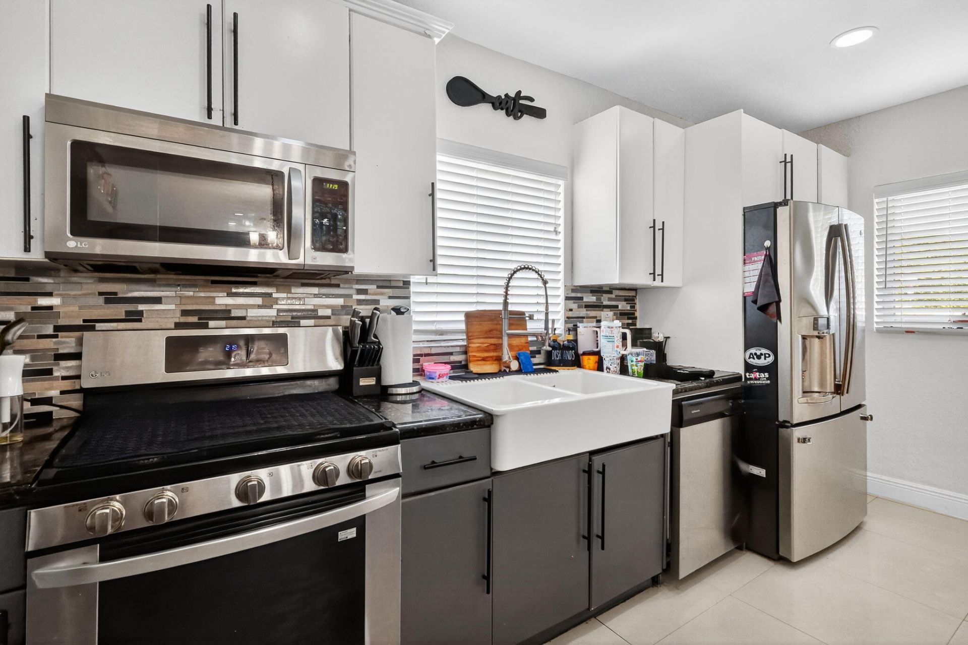 6120 NW 110th Terrace, Hialeah, FL 33012 Photo