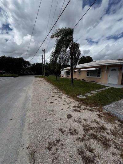 405-407 SE 23rd Street, Fort Lauderdale, FL 33316 Photo