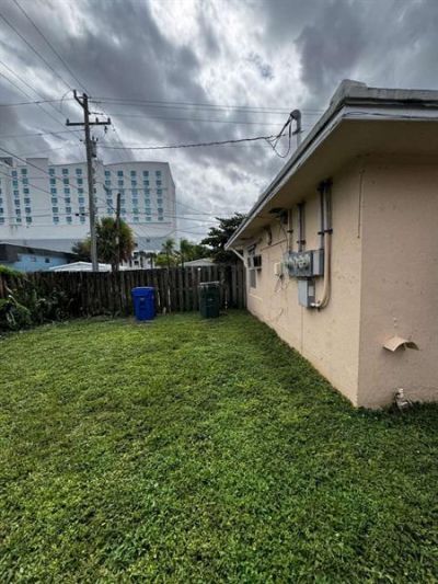 405-407 SE 23rd Street, Fort Lauderdale, FL 33316 Photo