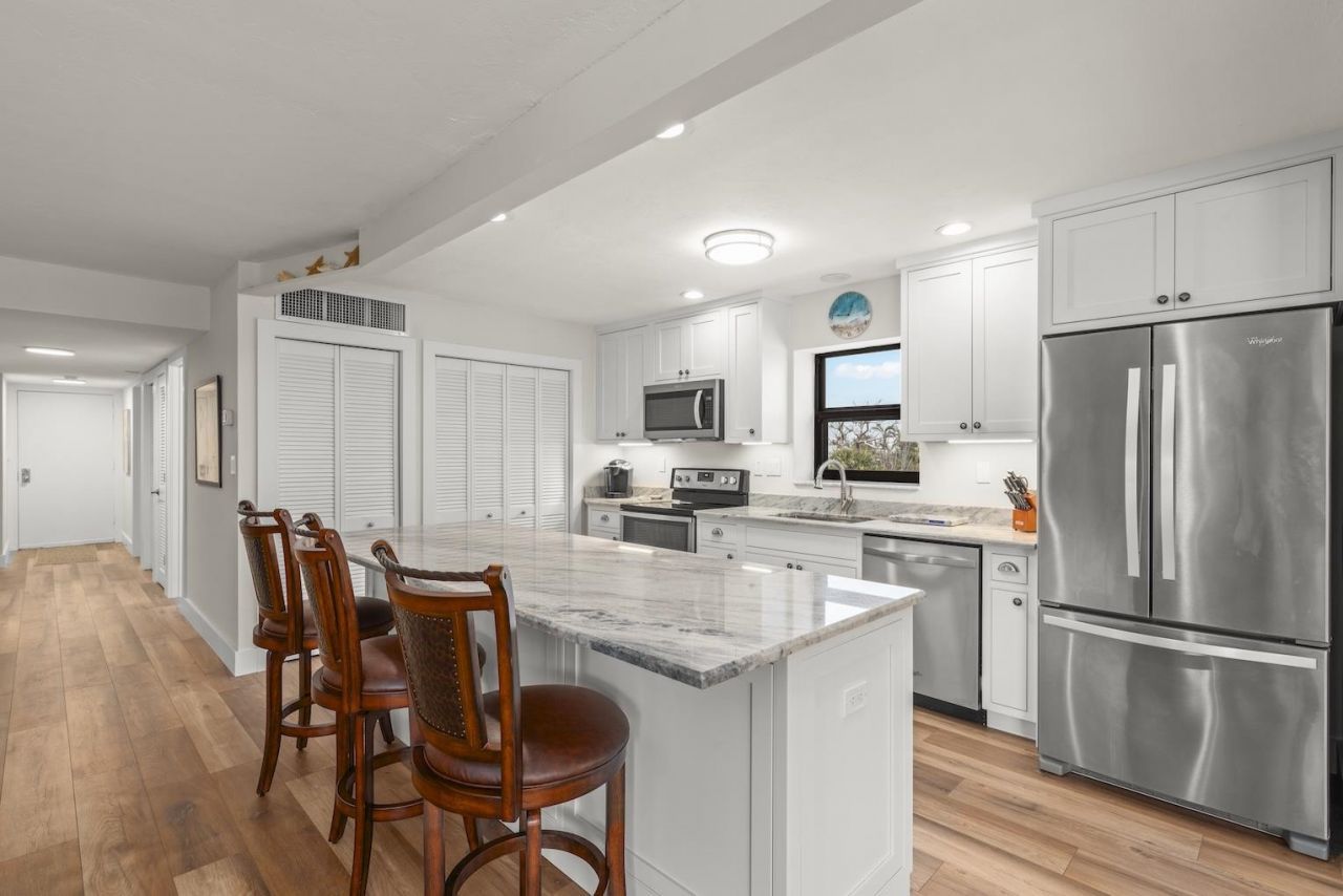 2721 W Gulf Dr, Unit 212, Sanibel, FL 33957 Photo