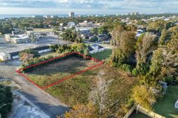 1011 30th Ave. S photo 4