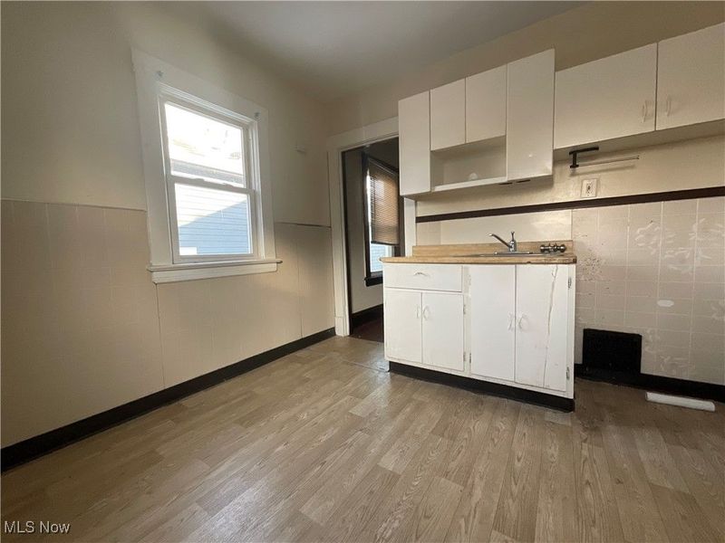 7918 Goodman Avenue, Cleveland, OH 44105 Photo 2