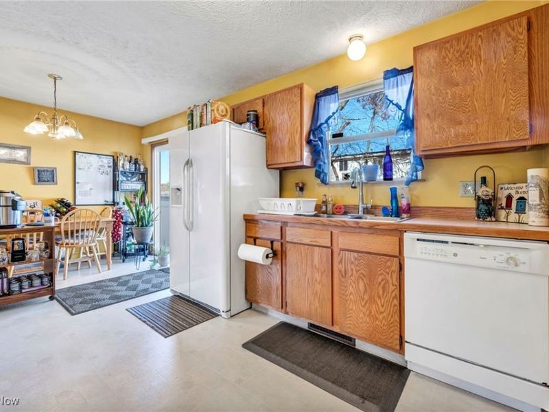 967 Russell Avenue, Akron, OH 44307 Photo 15