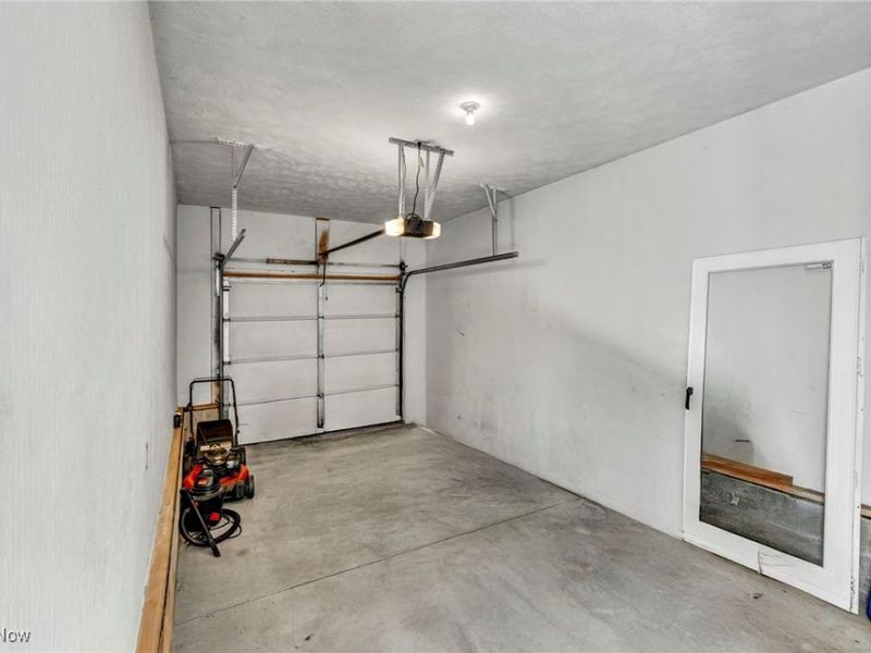 967 Russell Avenue, Akron, OH 44307 Photo 31