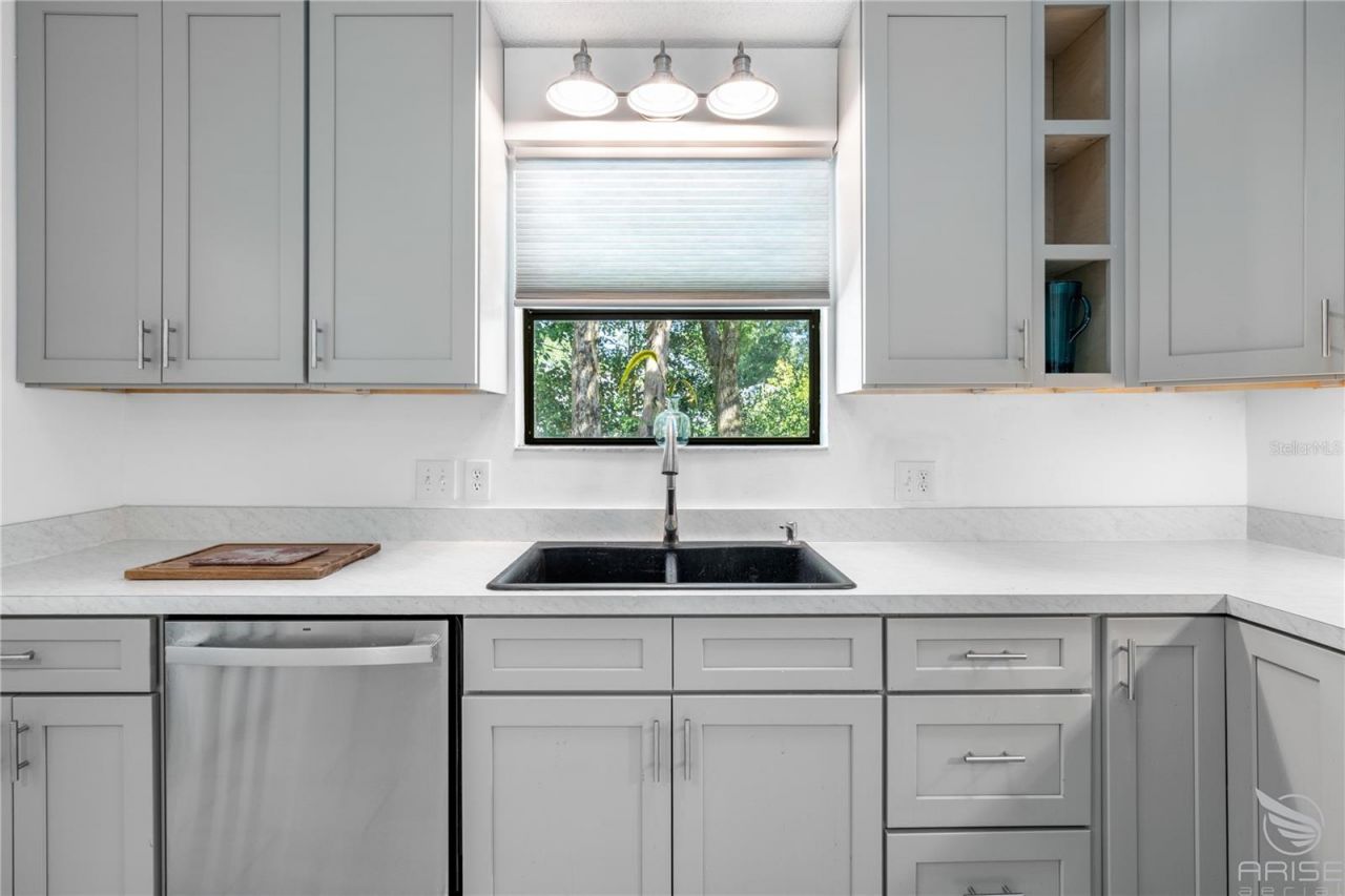 734 Pine Shores Circle, New Smyrna Beach, FL 32168 Photo