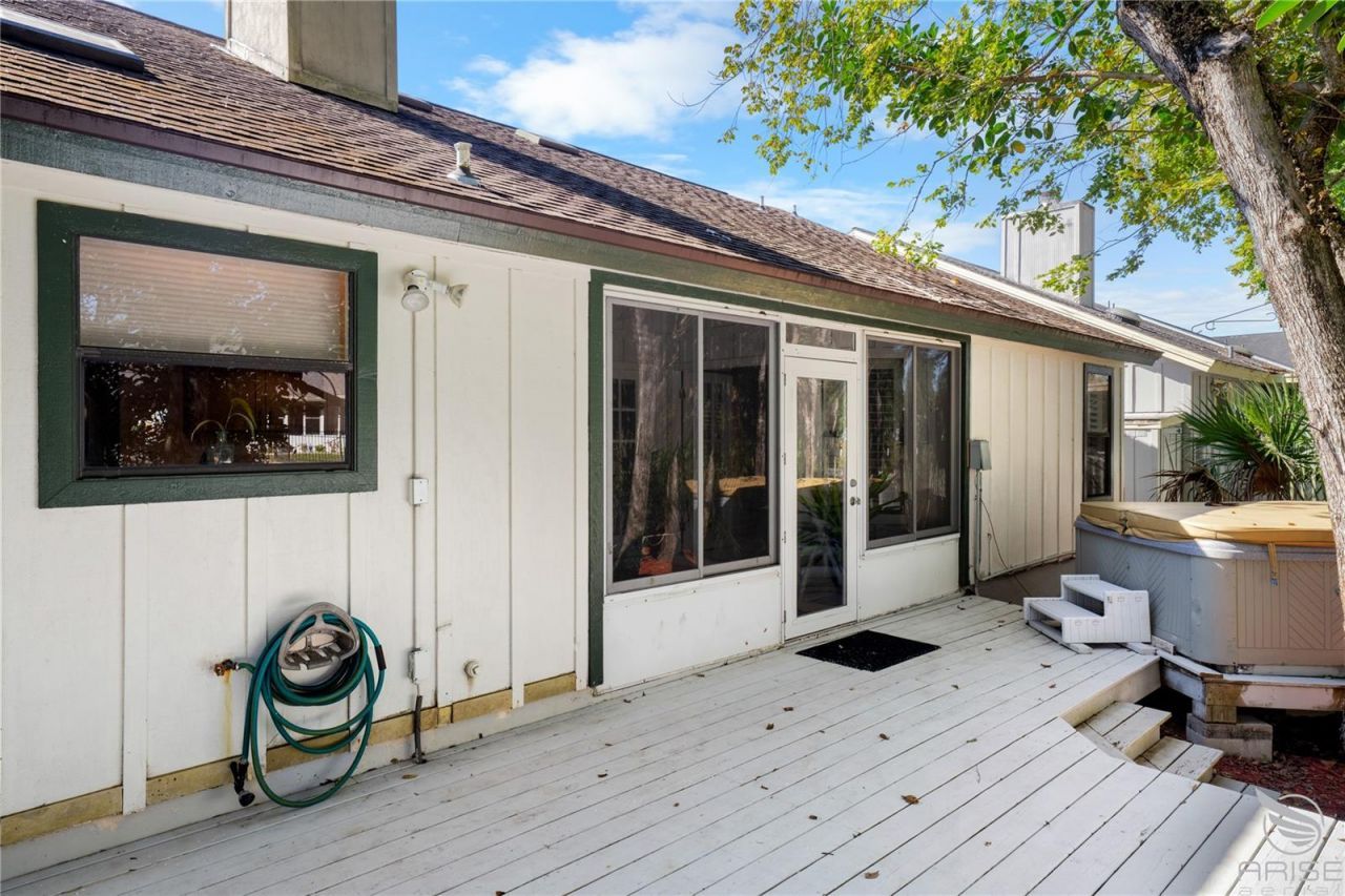 734 Pine Shores Circle, New Smyrna Beach, FL 32168 Photo