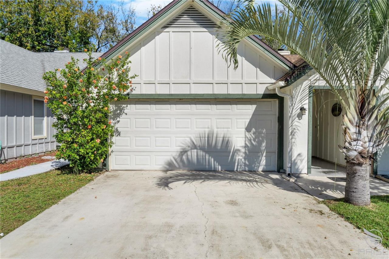 734 Pine Shores Circle, New Smyrna Beach, FL 32168 Photo