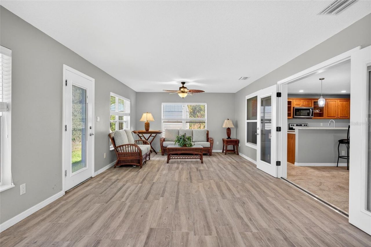 201 N West Street, Interlachen, FL 32148 Photo