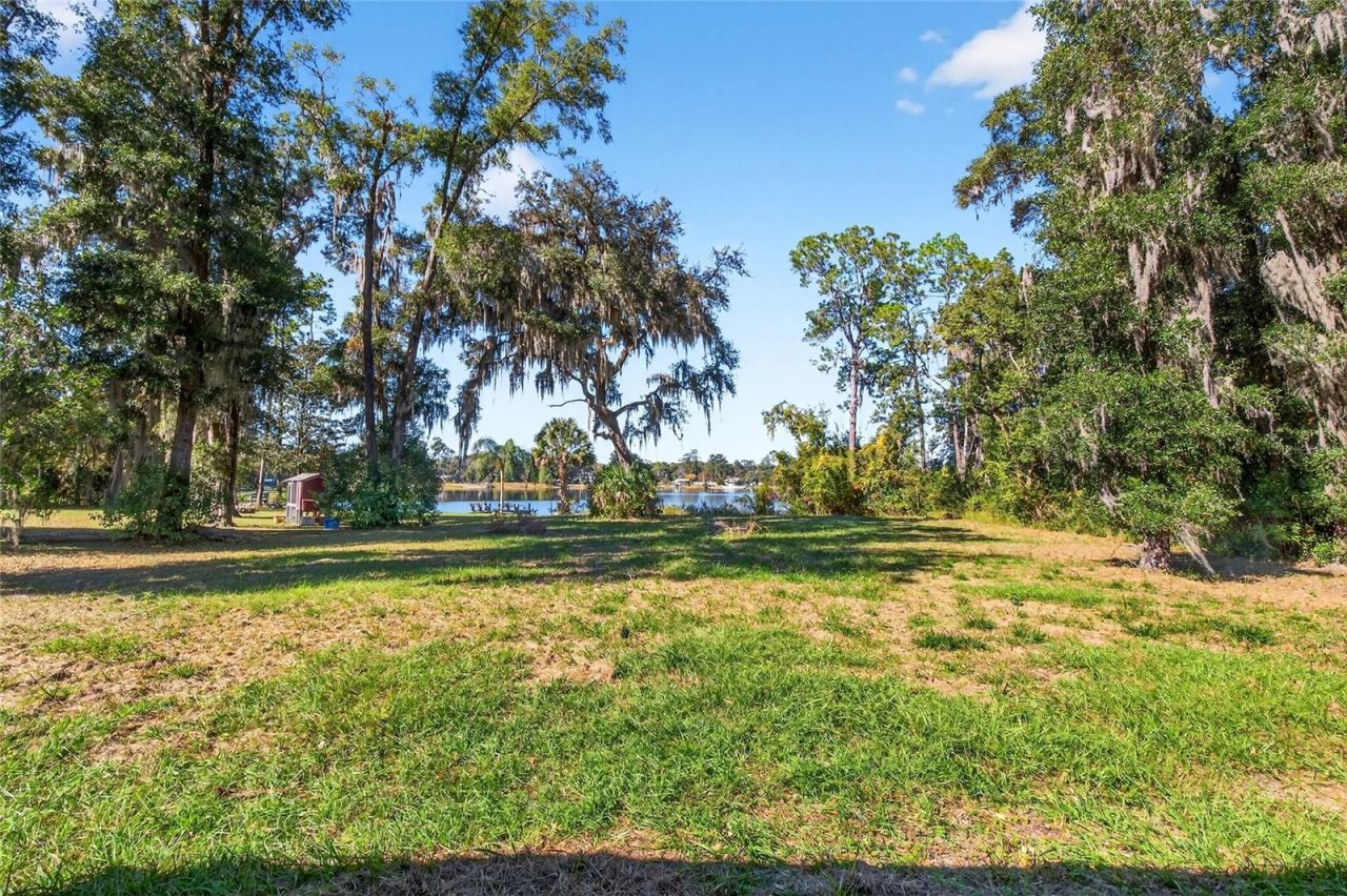 201 N West Street, Interlachen, FL 32148 Photo