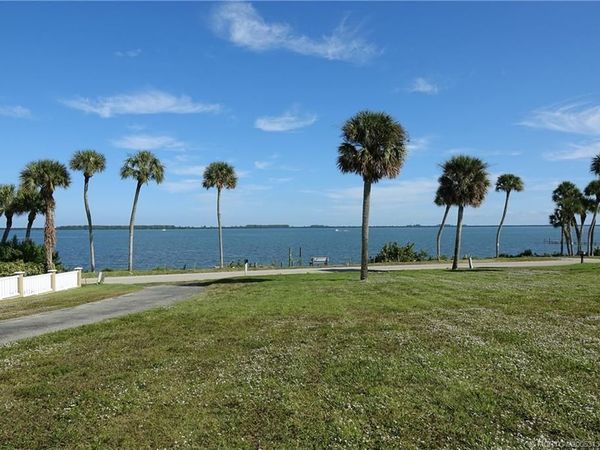 4103 S Indian River Drive, Fort Pierce, FL 34982