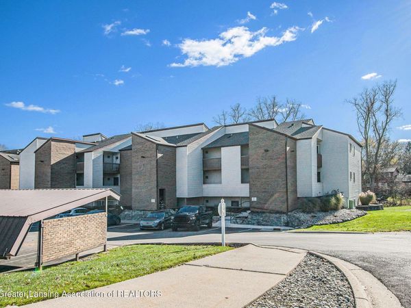 1571 W Pond Drive, Okemos, MI 48864