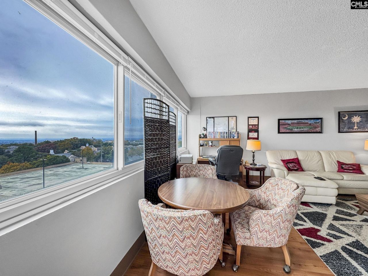 1520 Senate St Photo 20