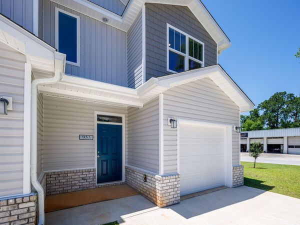 1009 Skylark Road, Mary Esther, FL 32569