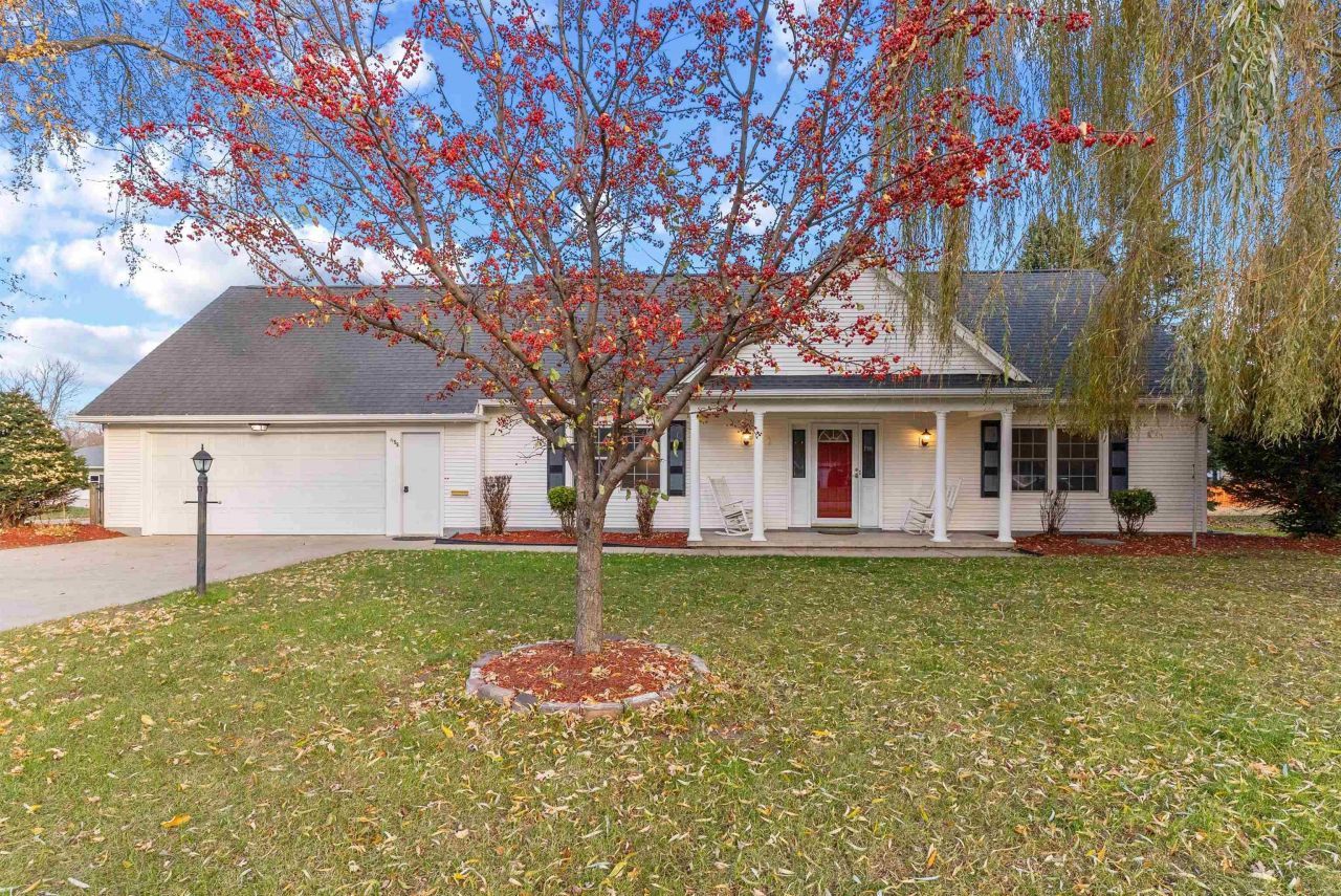 1155 8th St, Jesup, IA 50648 Main Photo