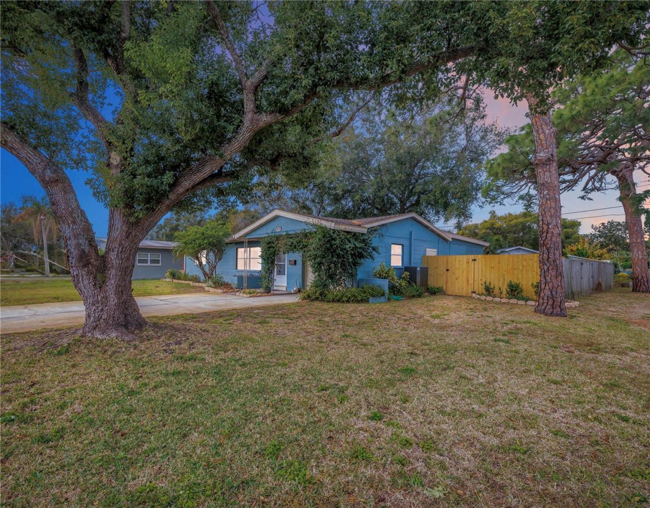 3990 59th Way N, Saint Petersburg, FL 33709 Main Photo