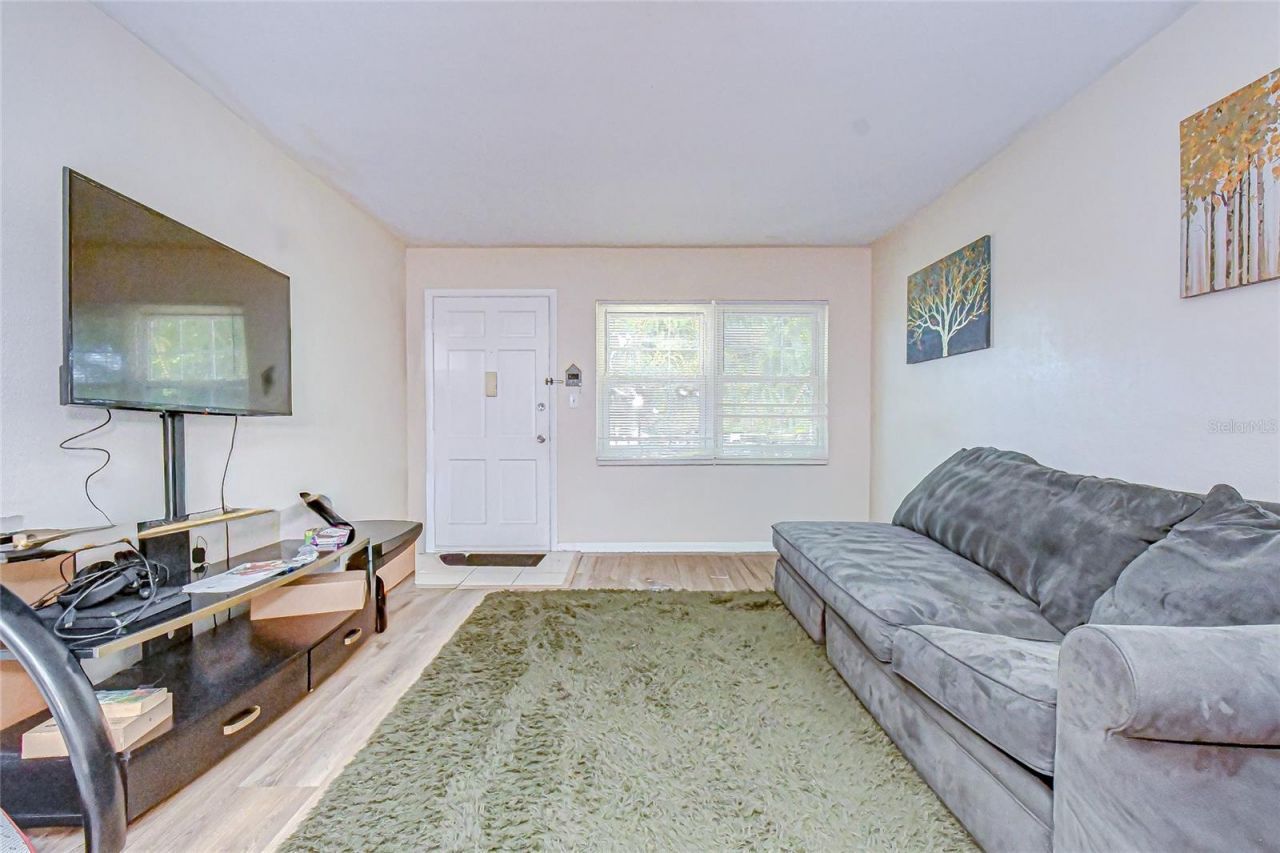 5155 9th Avenue N, Unit 205, Saint Petersburg, FL 33710 Photo