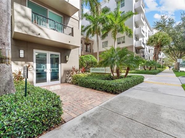 2401 NE 65th St, Unit 603, Fort Lauderdale, FL 33308