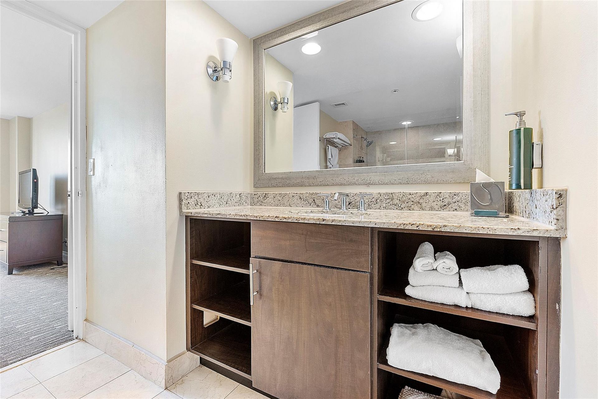 2670 E Sunrise Boulevard, Unit 1115, Fort Lauderdale, FL 33304 Photo