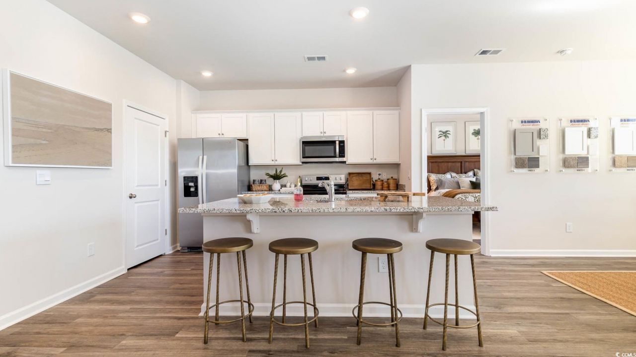 241 Ridley St Photo 6