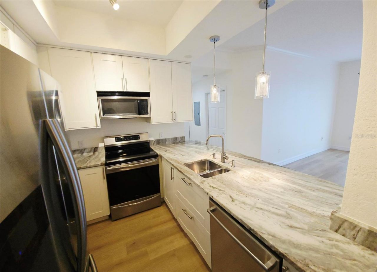 1064 N Tamiami Trail, Unit 1435, Sarasota, FL 34236 Photo