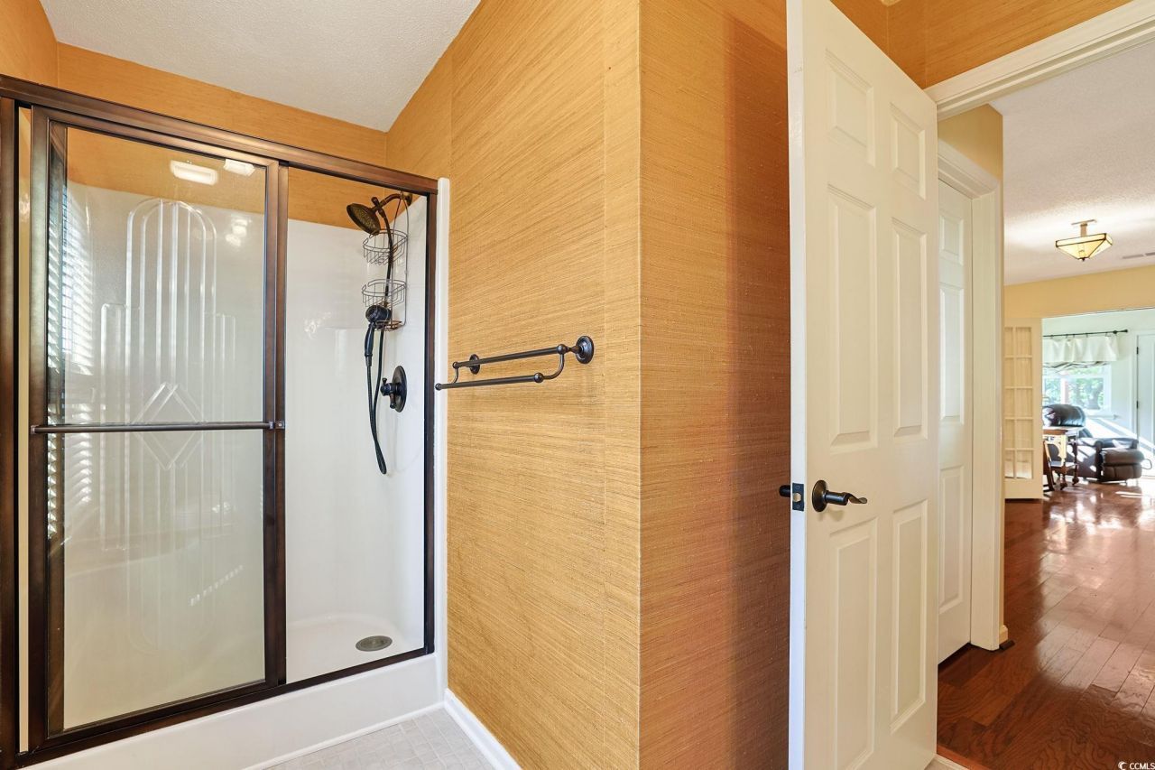 123 Hickory Dr. Photo 15