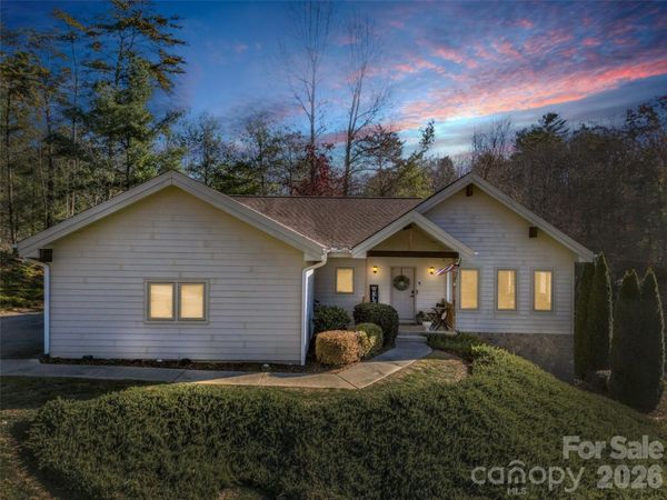 9 Fairway View Drive, Weaverville, NC 28787