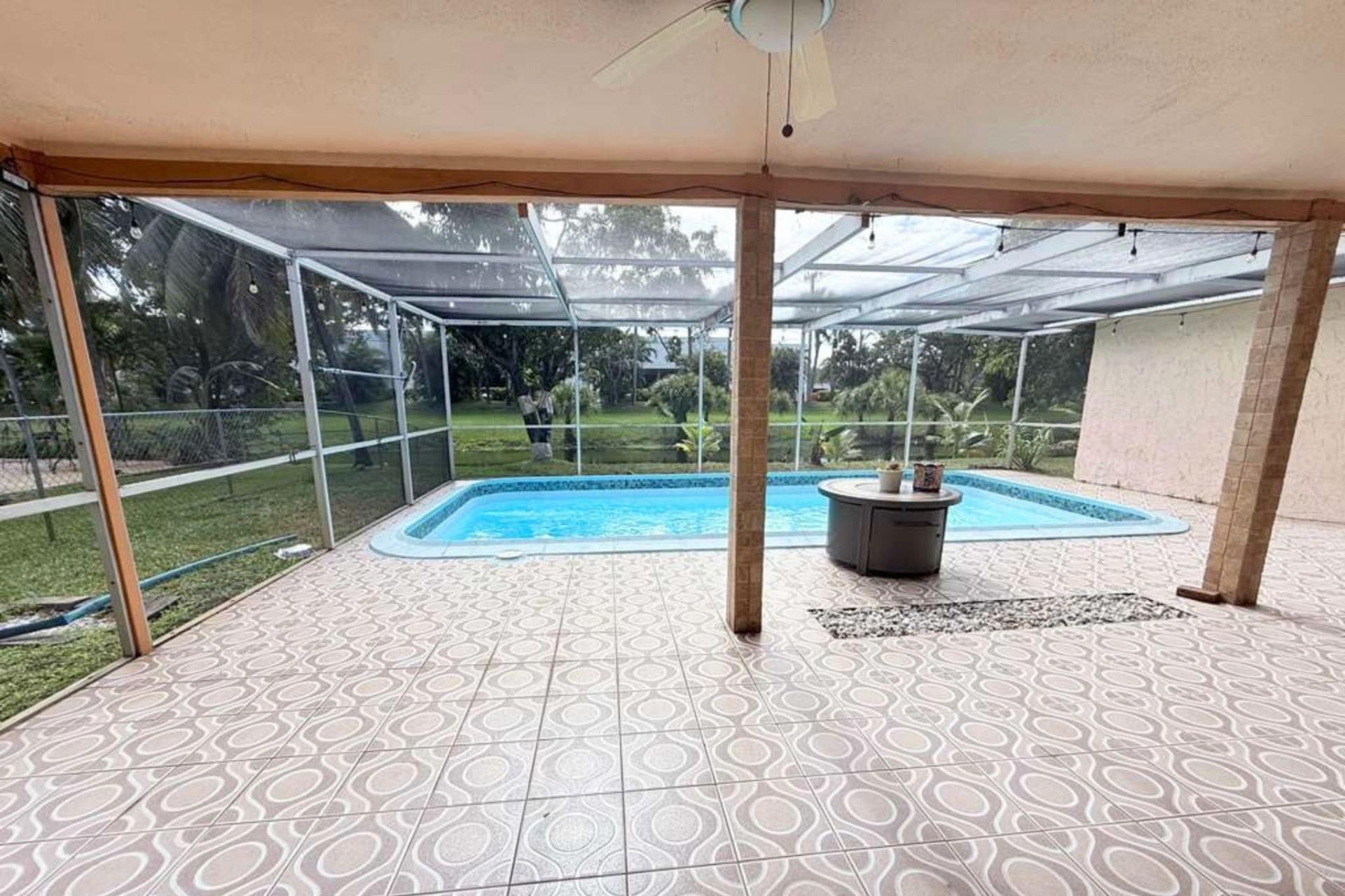 8800 NW 3 Street, Pembroke Pines, FL 33024 Photo