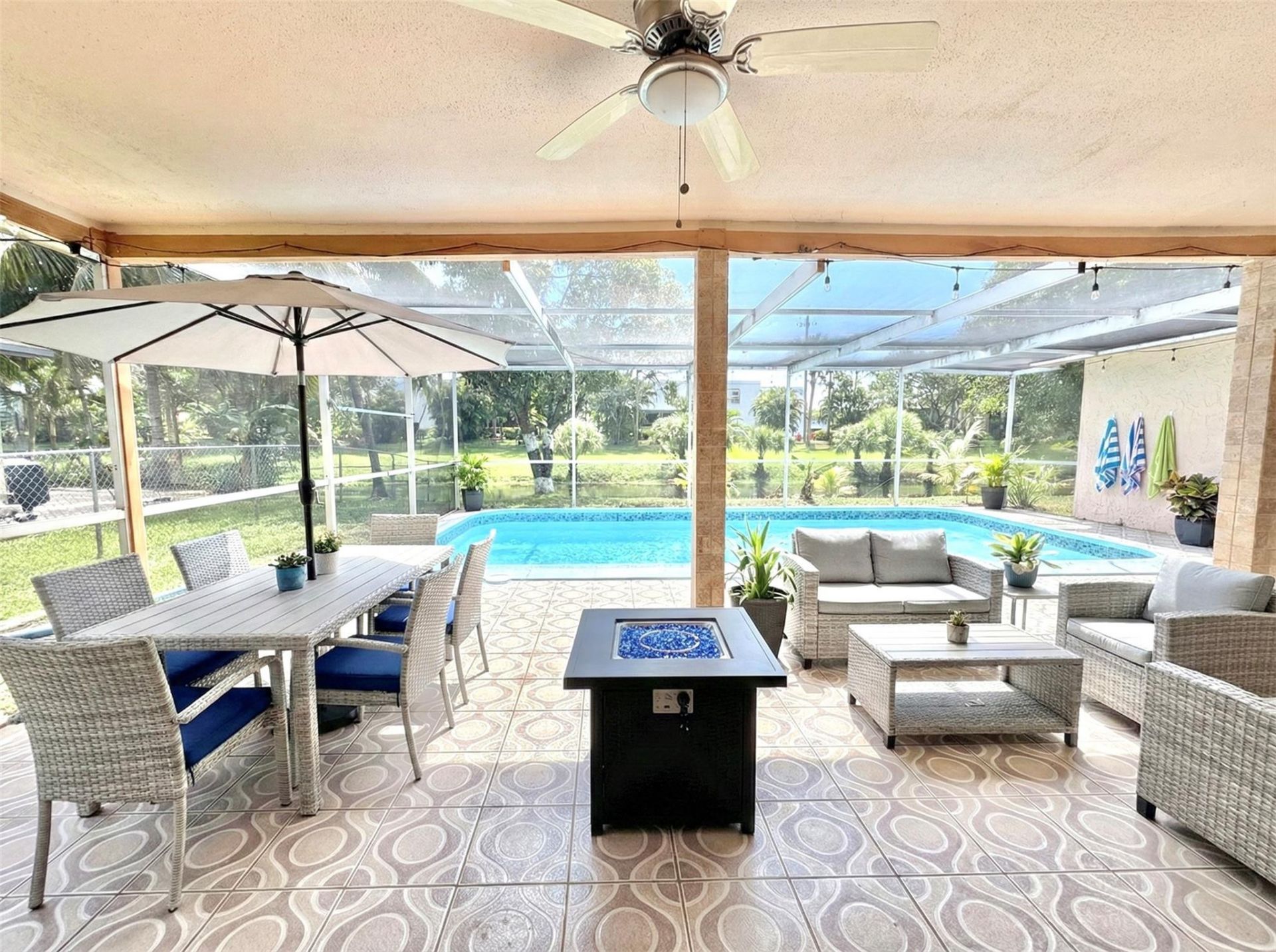 8800 NW 3 Street, Pembroke Pines, FL 33024 Photo