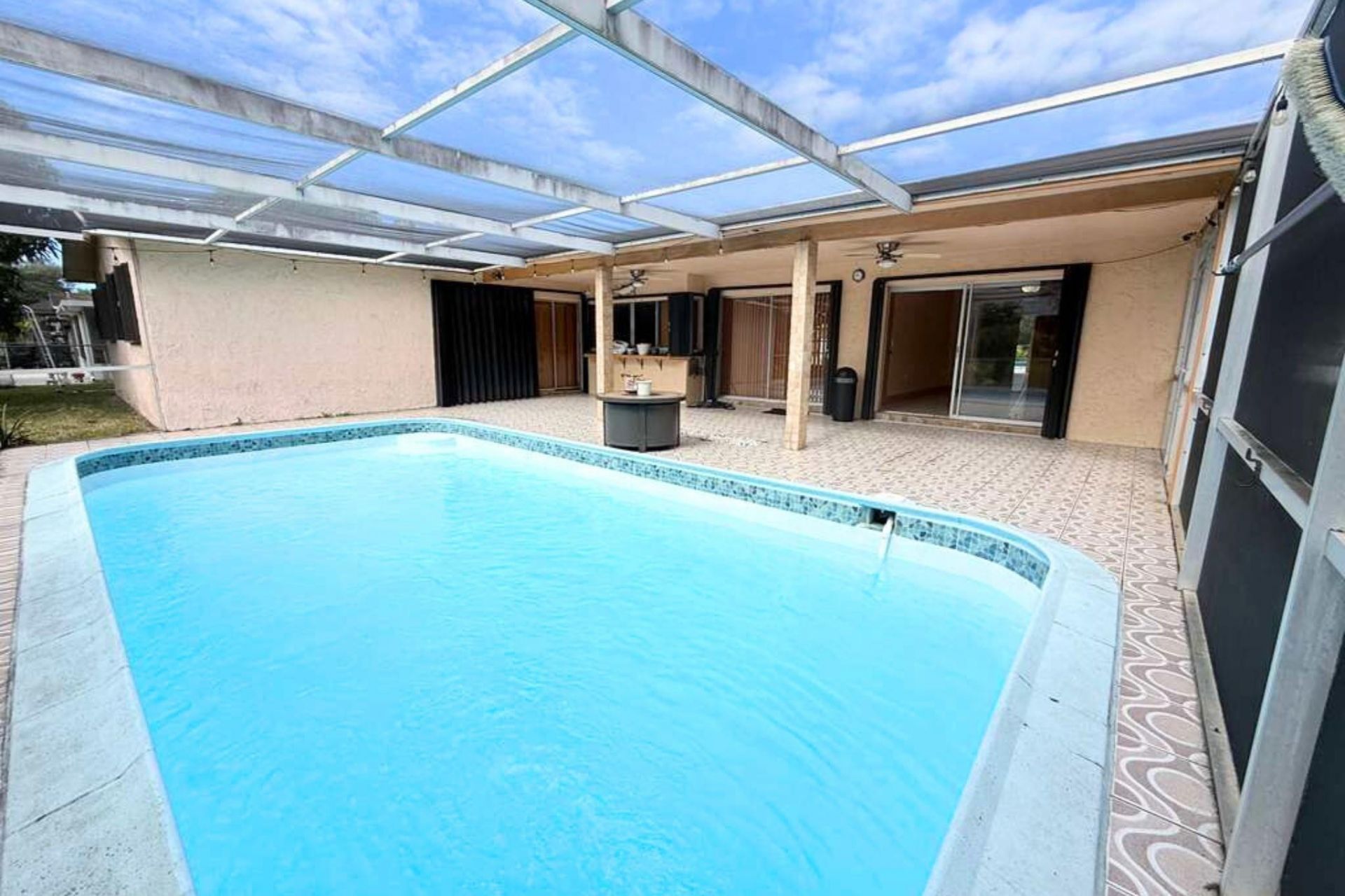 8800 NW 3 Street, Pembroke Pines, FL 33024 Photo