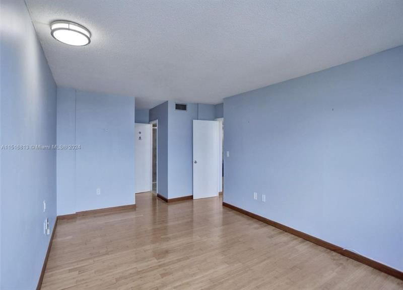 11930 N Bayshore Drive, Unit 601, North Miami, FL 33181 Photo