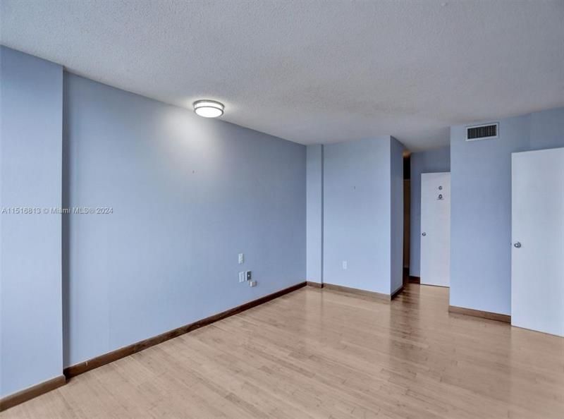 11930 N Bayshore Drive, Unit 601, North Miami, FL 33181 Photo