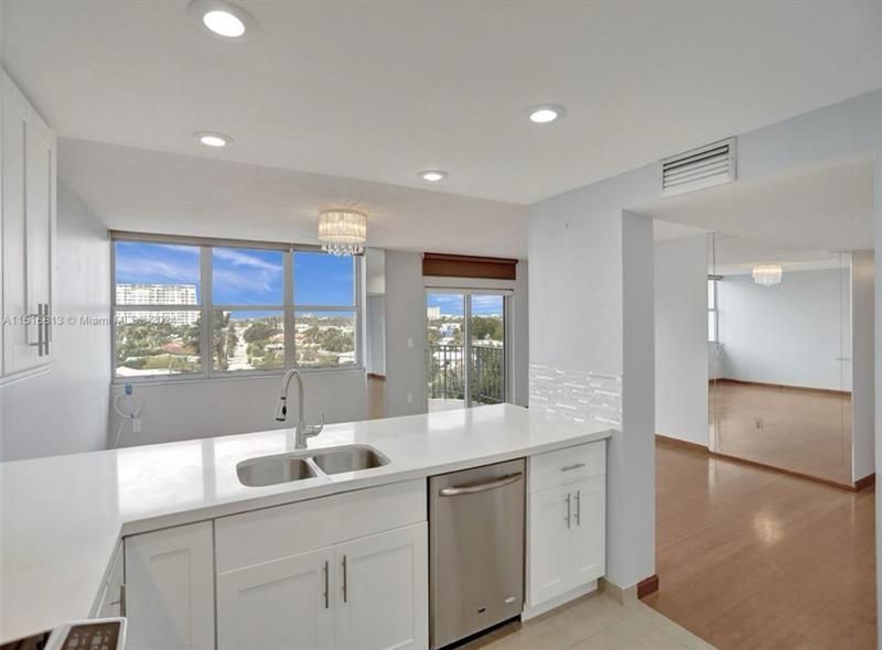 11930 N Bayshore Drive, Unit 601, North Miami, FL 33181 Photo