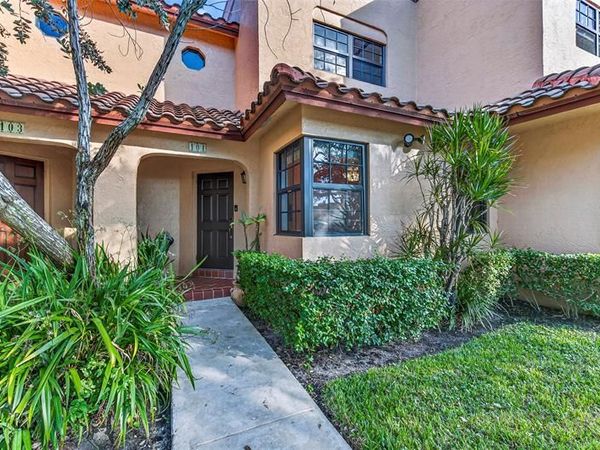 201 NE 16th Pl, Unit 104, Fort Lauderdale, FL 33305