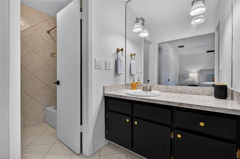 201 NE 16th Place, Unit 104, Fort Lauderdale, FL 33305 Photo