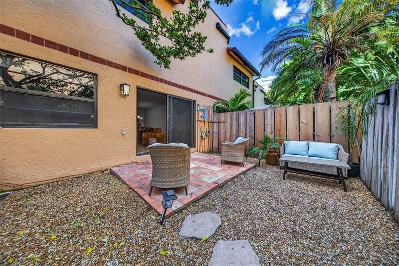 201 NE 16th Place, Unit 104, Fort Lauderdale, FL 33305 Photo