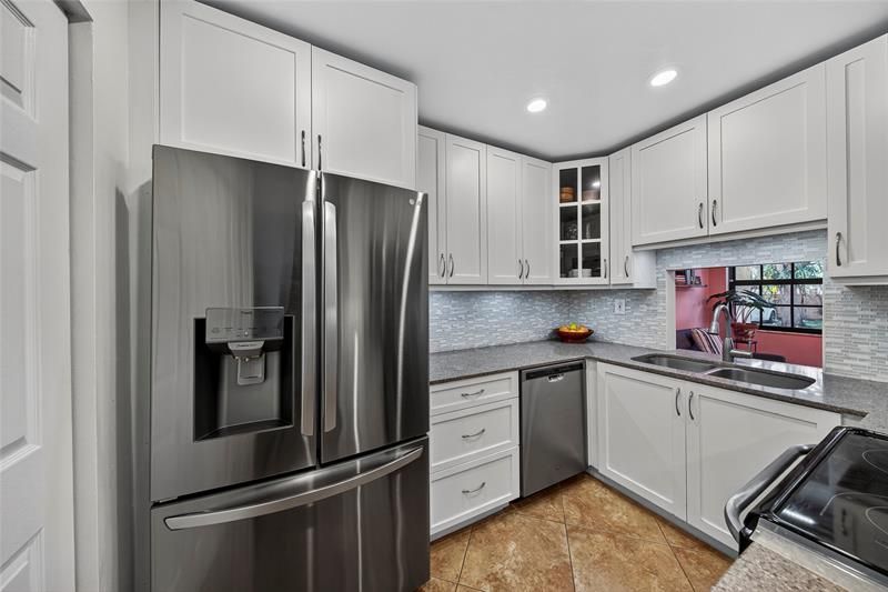 201 NE 16th Place, Unit 104, Fort Lauderdale, FL 33305 Photo