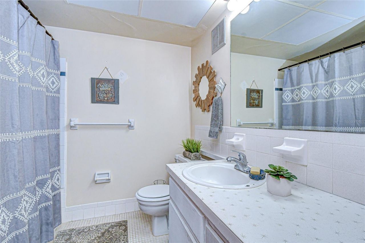 5150 10th Avenue N, Unit 211, Saint Petersburg, FL 33710 Photo