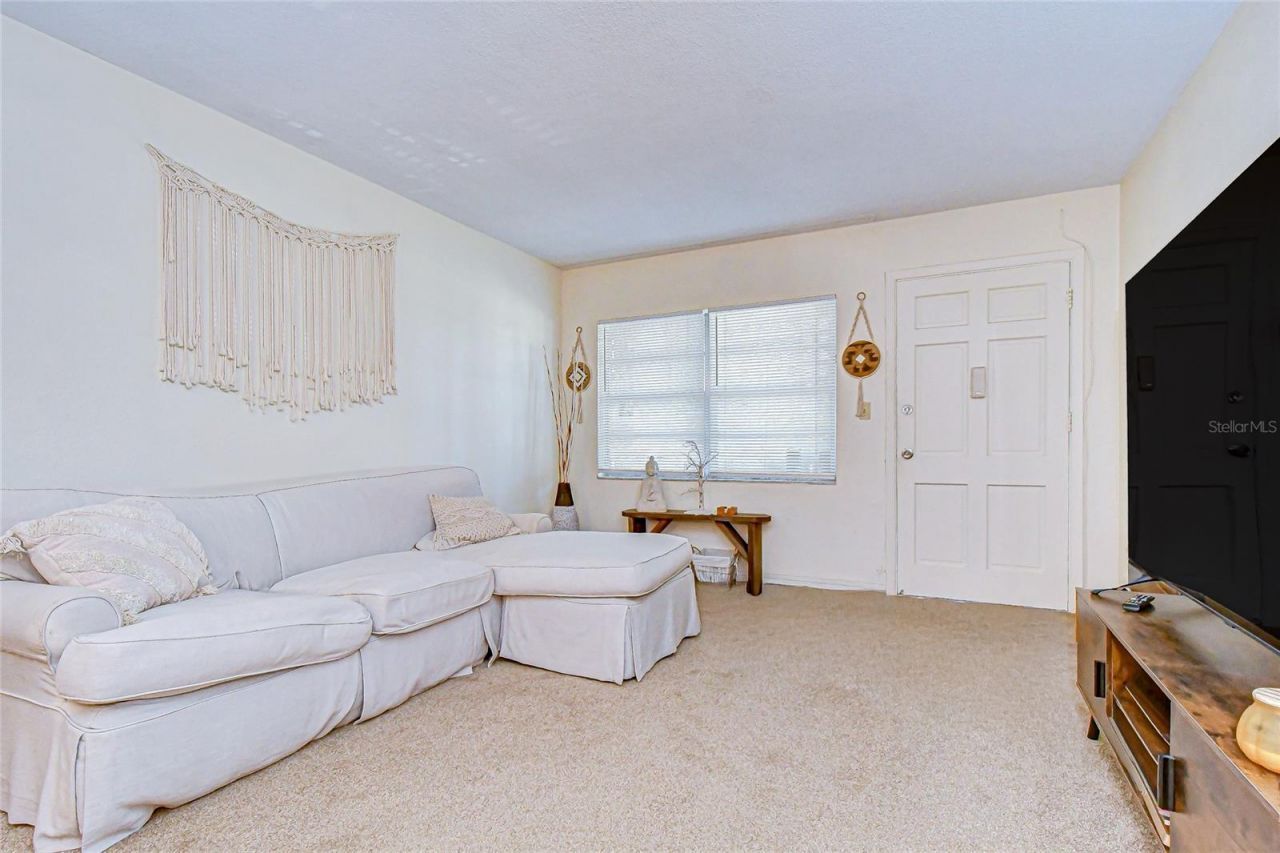 5150 10th Avenue N, Unit 211, Saint Petersburg, FL 33710 Photo