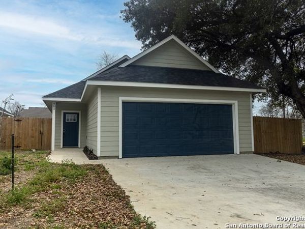 803 Hall St, Bryan, TX 77803