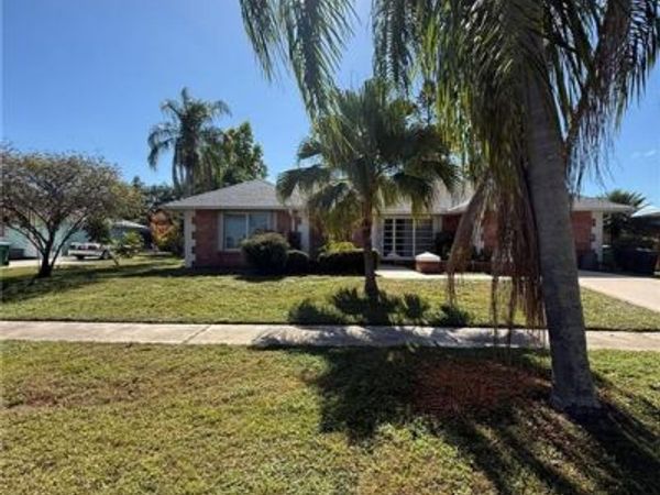 154 SE Selva Court, Port St Lucie, FL 34983