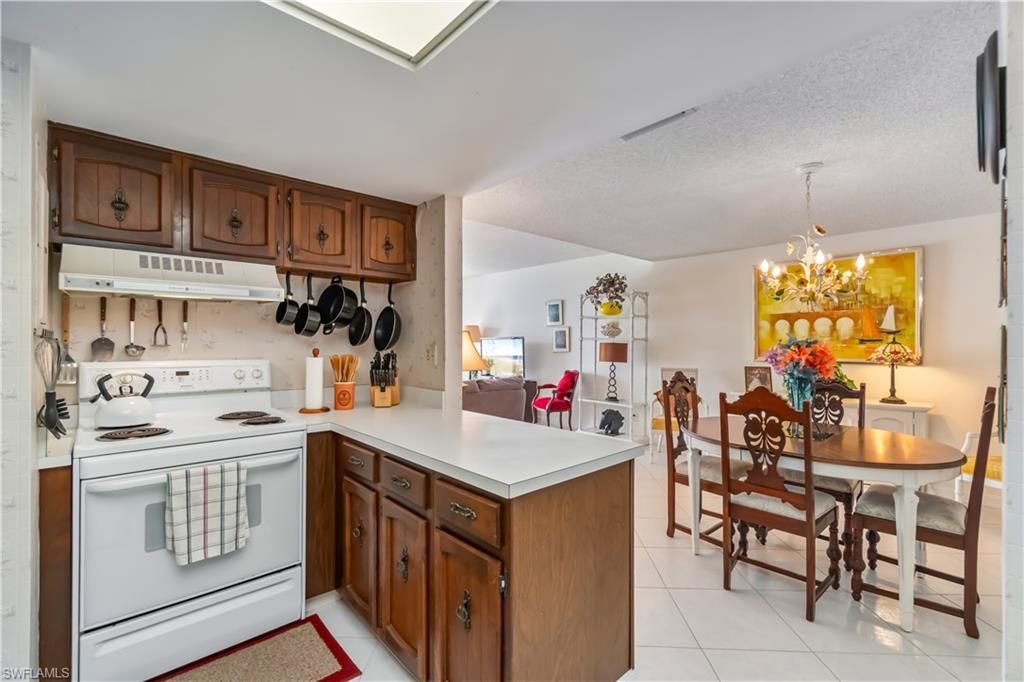 3443 Gulf Shore Blvd N, Unit 812, Naples, FL 34103 Photo