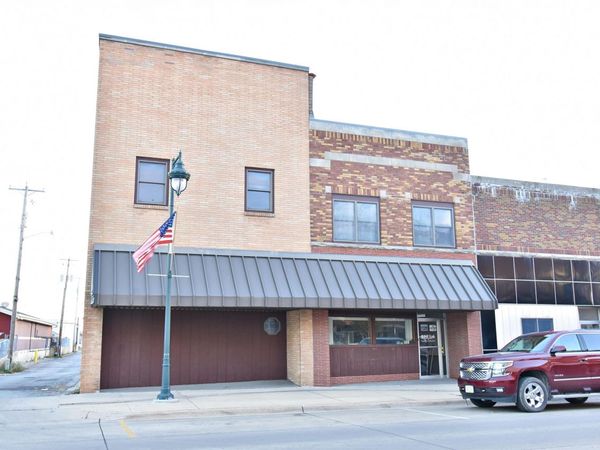 14 E Charles Street, Oelwein, IA 50662