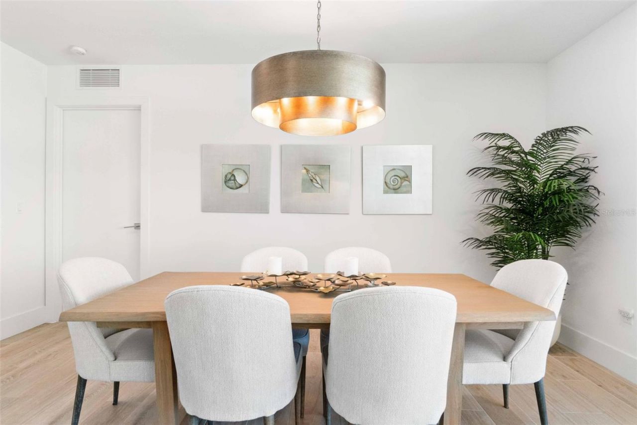 1035 Seaside Drive, Unit 603, Sarasota, FL 34242 Photo