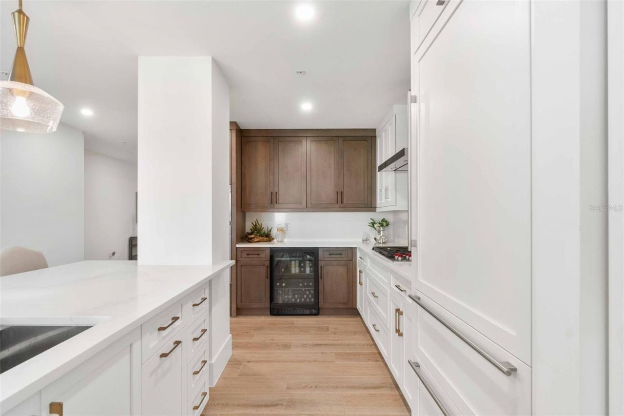 1035 Seaside Drive, Unit 603, Sarasota, FL 34242 Photo