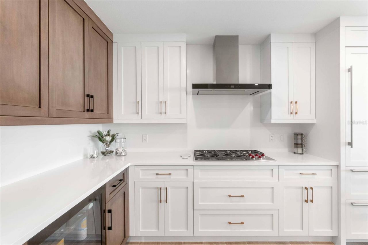 1035 Seaside Drive, Unit 603, Sarasota, FL 34242 Photo